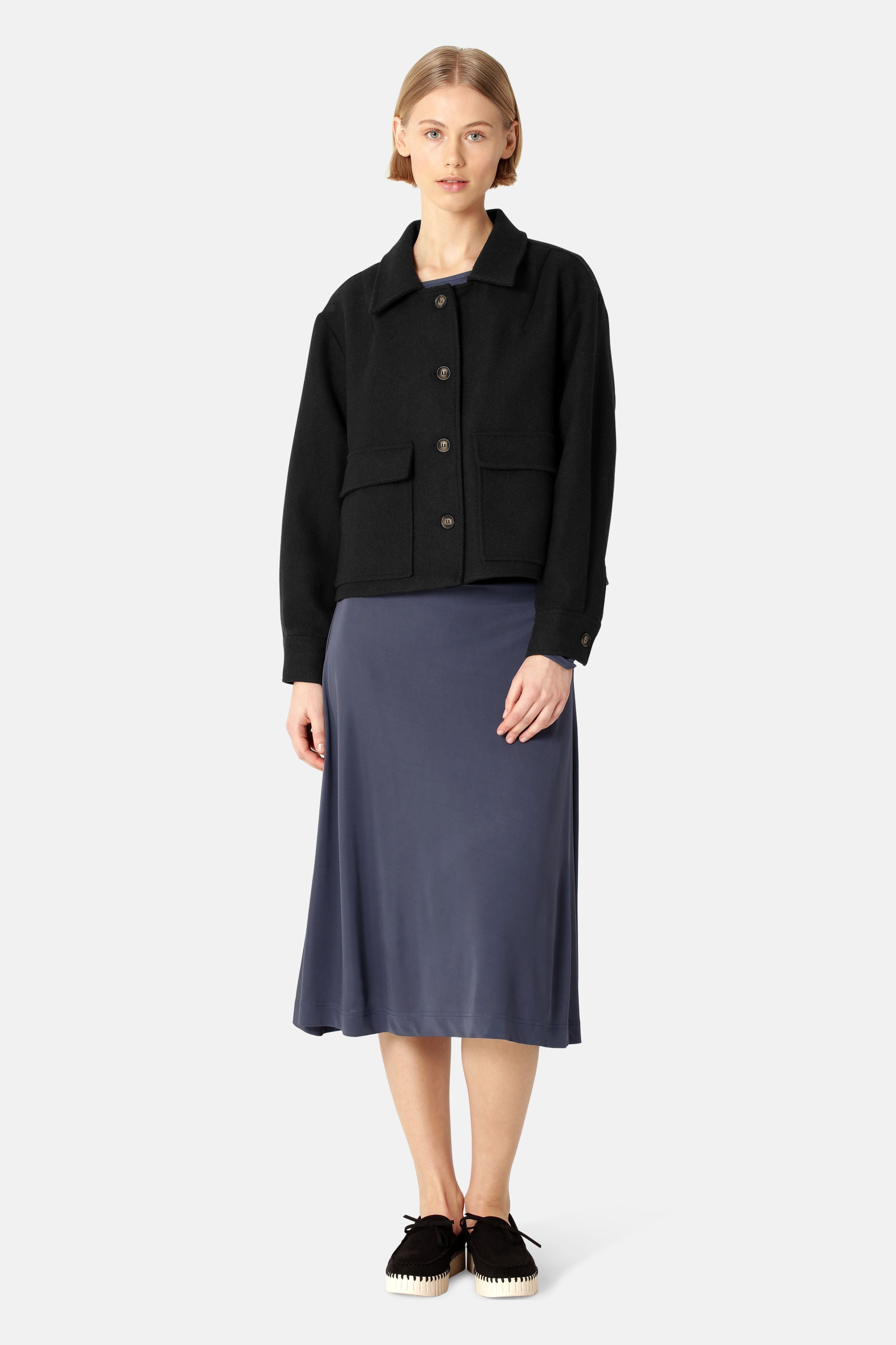 Short Buttoned Jacket - Black